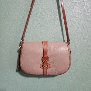Dooney And Bourke Vintage Pebbled Leather Crossbody Project Bag